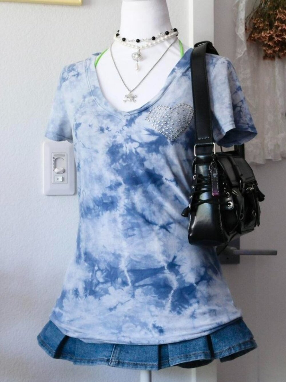 Y2K T Party Light Blue Short Sleeve V-Neck Top